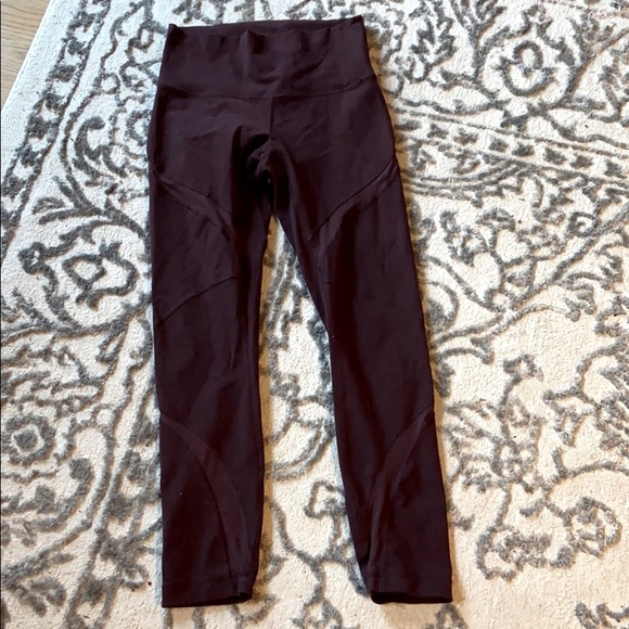 Lululemon Leggings with mesh detail - Picture 2 of 6